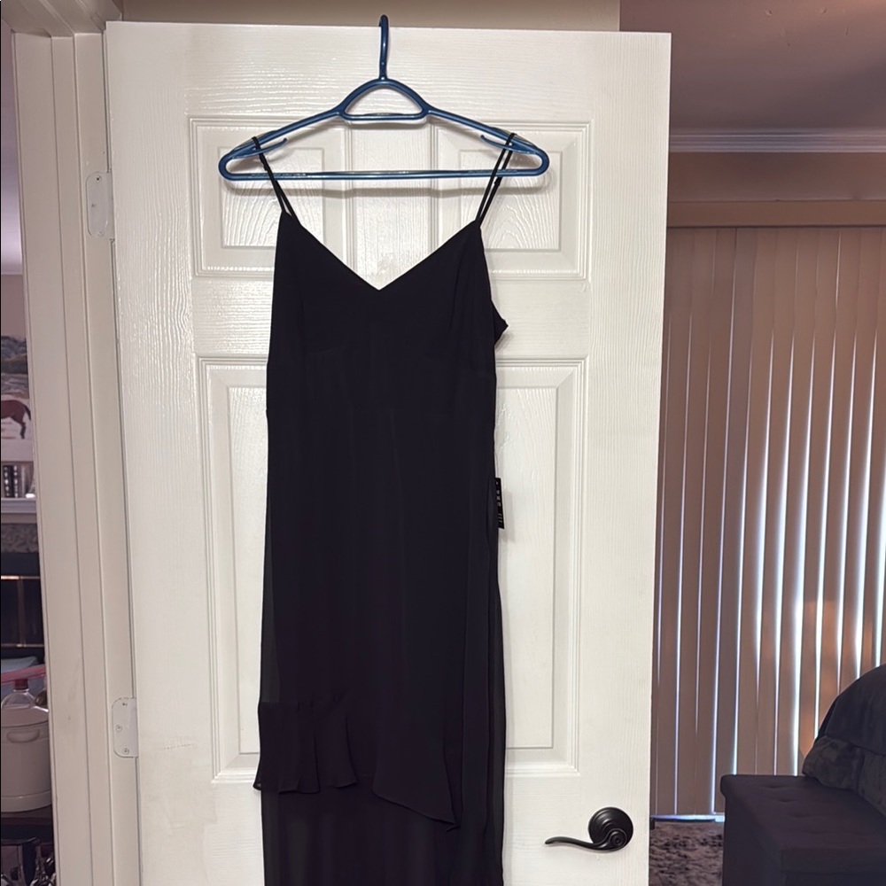 Elegant Black Sleeveless Dress